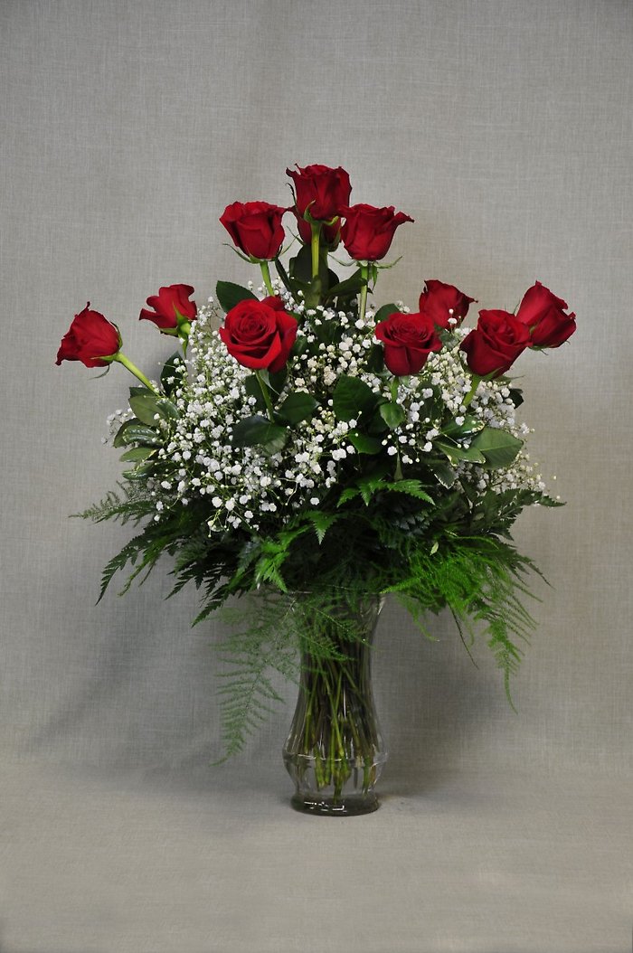 Dozen Red Roses with Baby\'s Breath