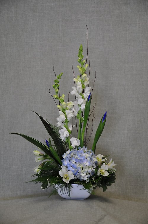 B1006 Hydrangea & Mixed Flowers