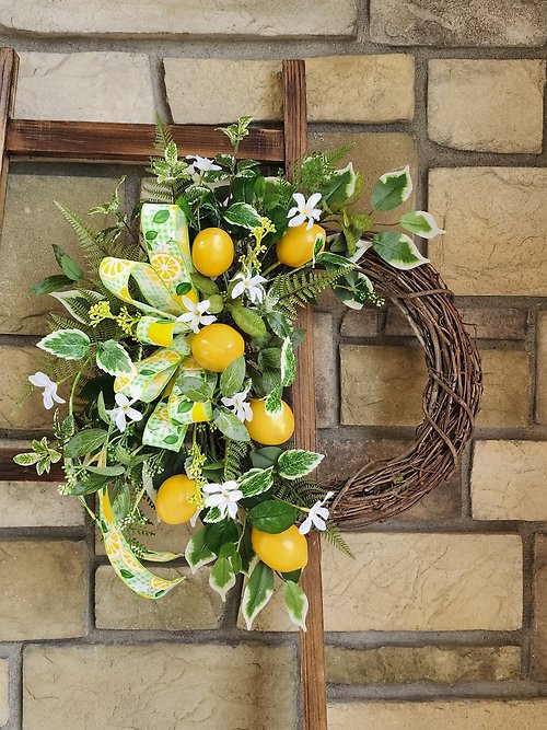 WR1004 Lemon Drops Wreath