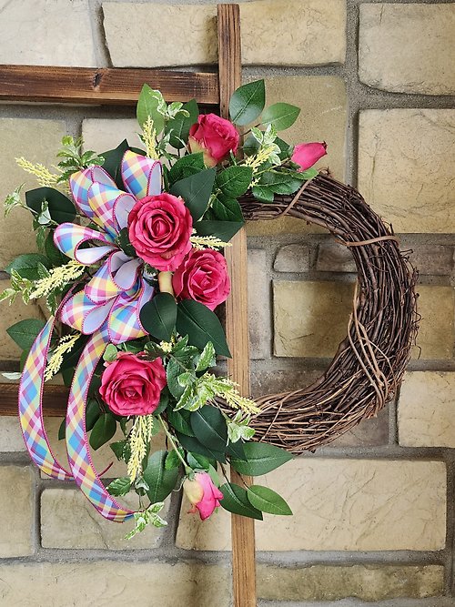WR1003 Fuchsia Bloom Wreath