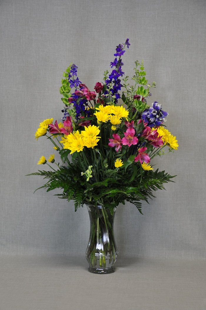 E1002 Mixed Flower Arrangement