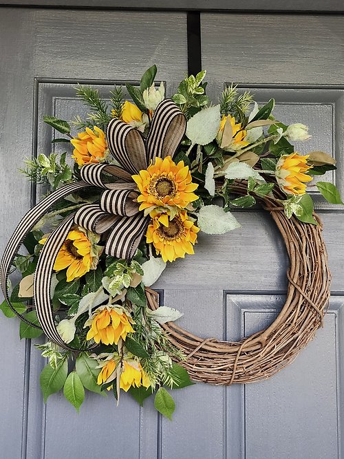 WR1001 Sunflower Field Wreath
