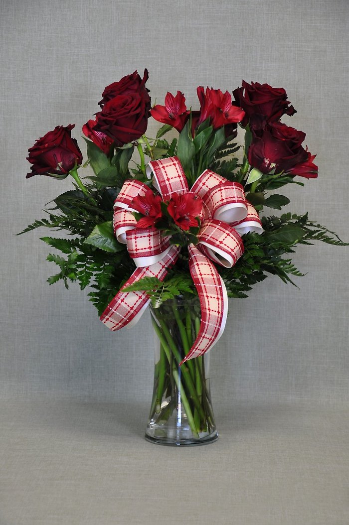 Monthly Romance in Roses Subscription